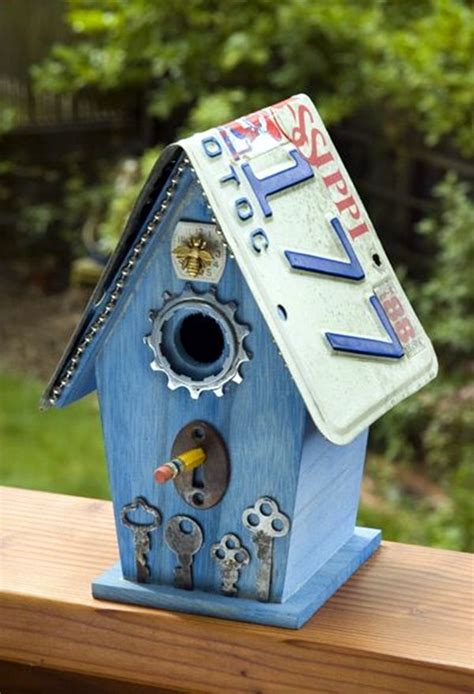 Birdhouse Plans With License Plate Roof