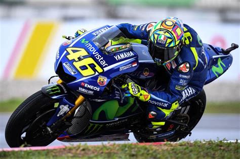 Primeiro dia de testes da MotoGP tem Viñales líder e acidente de Rossi