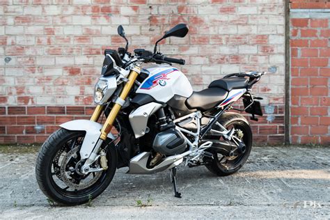 Review: BMW R 1250 R – Team Throttle