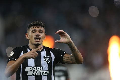 O Botafogo J Garantiu Pelo Menos O Vice Do Brasileir O Entenda