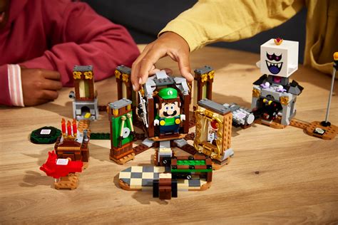 Lego Adds Luigi S Mansion Sets To Its Super Mario World Collection