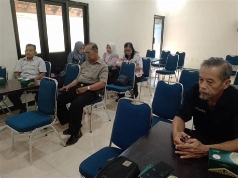 Rapat Evaluasi Lembaga Badan Usaha Milik Kalurahan Gilangharjo