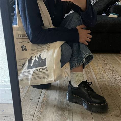 Pin tillagd av MoniLoveSol på Dr Martens Outfits Outfit idéer