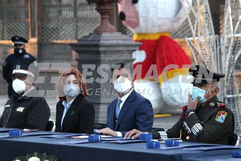 Encabeza Eduardo Rivera Graduación De Cadetes En El Zócalo De Puebla