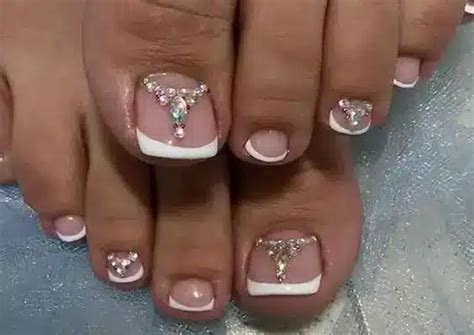 20 Trendy French Toe Nail Designs 2024