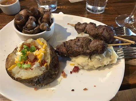 Outback Steakhouse At Assembly Row Has Excellent Dishes But Its Australian Claim Is False 3 5