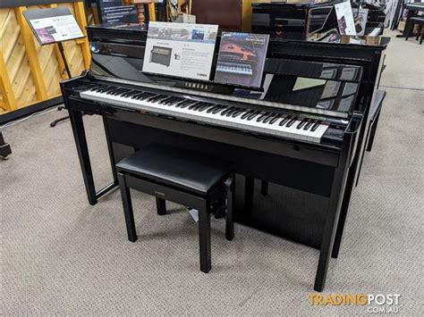 Yamaha AvantGrand Upright Hybrid Piano NU1X