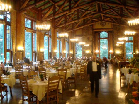 Staying at the Ahwahnee Hotel In Yosemite, CA - Where are Sue & Mike?