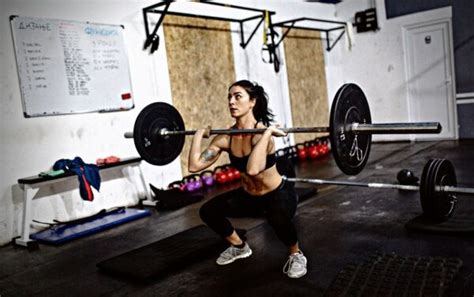 Thruster Workouts: 7 Great Thruster Exercises To Build Strength