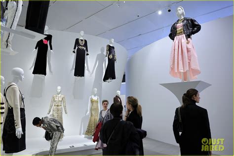 Photo: met gala 2023 look inside exhibit 04 | Photo 4926760 | Just ...