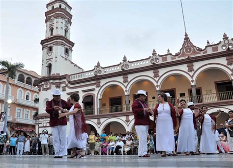 Danzón en el Parque Zamora Escapadas por México Desconocido