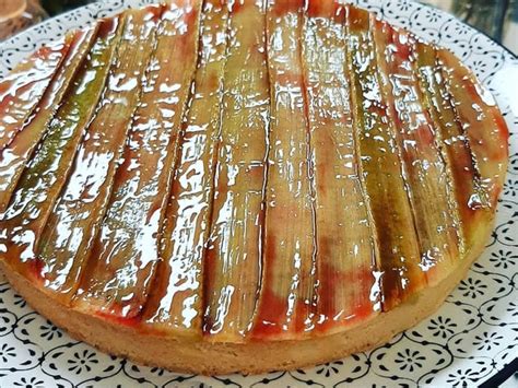 Recettes De Tarte La Rhubarbe De Un Dimanche En Cuisine Chez Bri