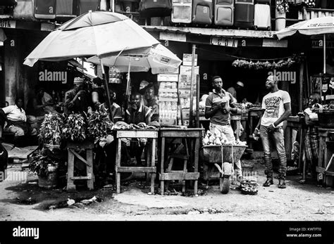 Lagos Nigeria Market Hi Res Stock Photography And Images Alamy