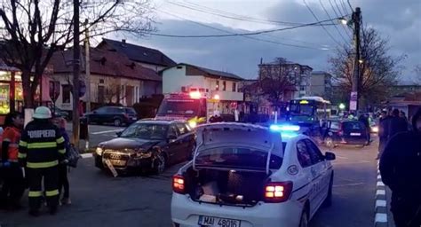 Foto Video Accident Cu Victime N R Mnicu V Lcea Pe Strada Mihai