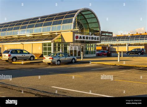 Oakridge mall hi-res stock photography and images - Alamy