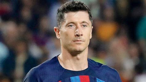 Robert Lewandowski Hope To Play With Messi At Barcelona Next Season