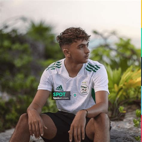 Le maillot de football Adidas de l Algérie porté par Inoxtag sur son