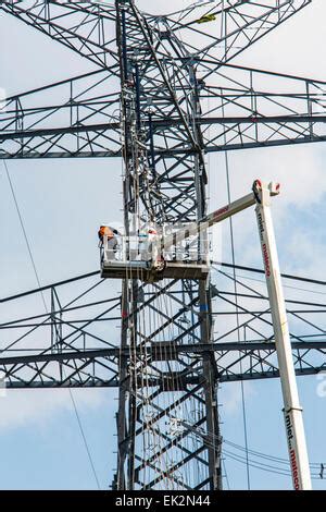 Bau Der Kv Freileitungen Bertr Gt Entwicklung F R Strom Aus