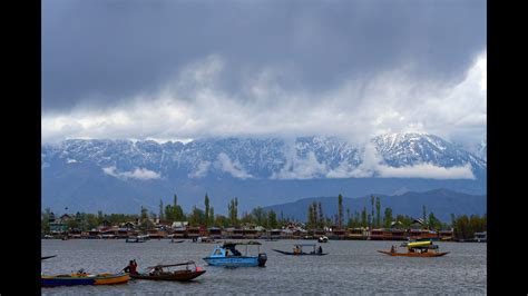 Gulmarg Gets Snow Rains Lash Plains In Jammu And Kashmir Hindustan Times