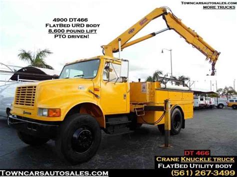 International 4900 Crane Truck Knuckle Boom Truck 2000 Bucket