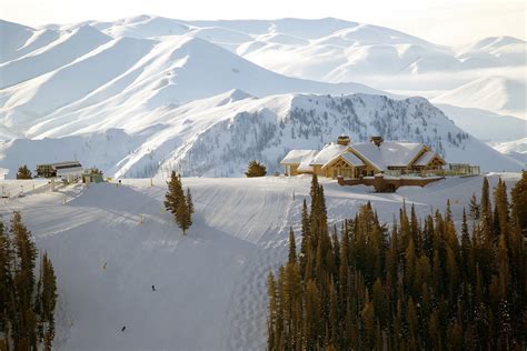 10 Best Ski Resorts in the US - Where to Find the Best Slopes in the States – Go Guides