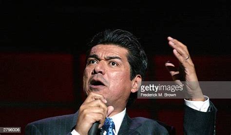 George Lopez Actors Photos and Premium High Res Pictures - Getty Images