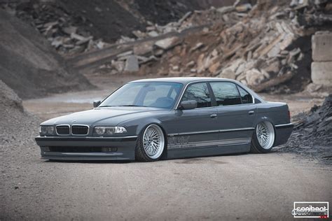 BMW 740i E38 on air