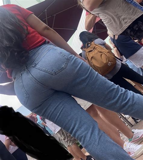 Latina Milf With Huge Booty In Jeans Oc Tight Jeans Forum