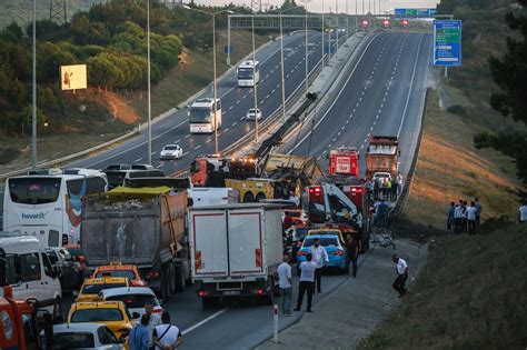 İstanbul Havalimanı yolunda trafik kazası Son Dakika Haberleri İnternet