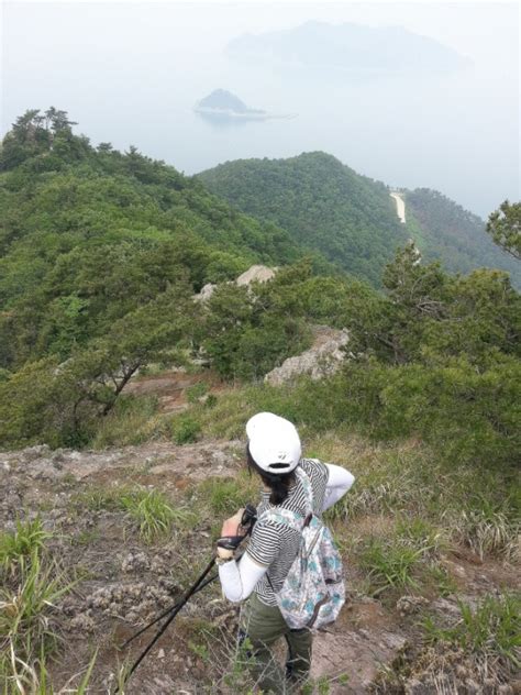 옥녀봉 설화 아는지 모르는지 산을 오르는 사람들