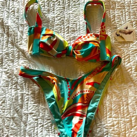 Jessica Simpson Swim New Tags Jessica Simpson Bikini Swimsuit Top Is Size Medium Bottom Is