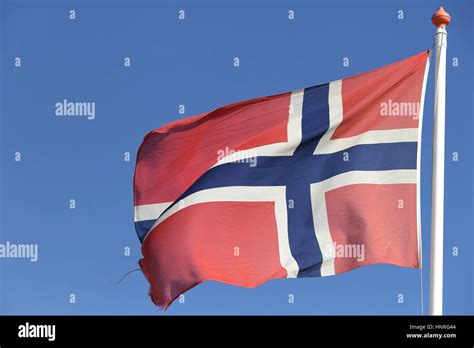 Bandera Noruega Volando Fotograf As E Im Genes De Alta Resoluci N Alamy