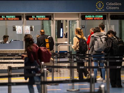 Passageiros Nos Aeroportos Portugueses Aumentam Quase Em