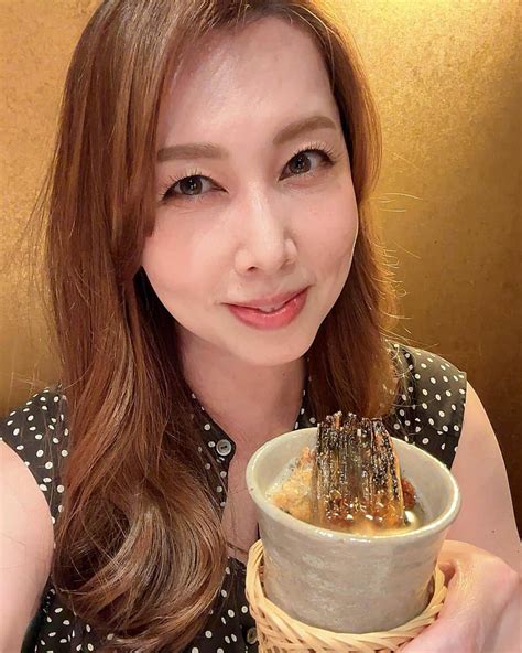 風間ゆみさんのインスタグラム写真 風間ゆみinstagram「焼きふぐに 白子焼き てっさ 唐揚げ他いろいろ🐡🐡🐡 美味しかった😋