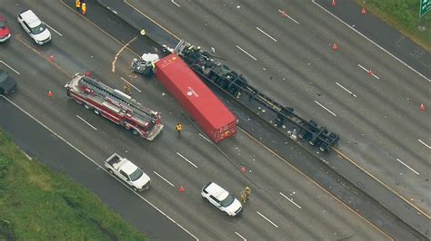 1 Dead As Separate Crashes Involving Semis Snarl I 5 Traffic In Tacoma