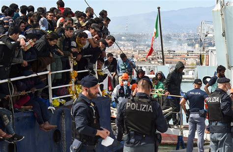 Grupos humanitarios piden a comisión de la UE revisar ley italiana que