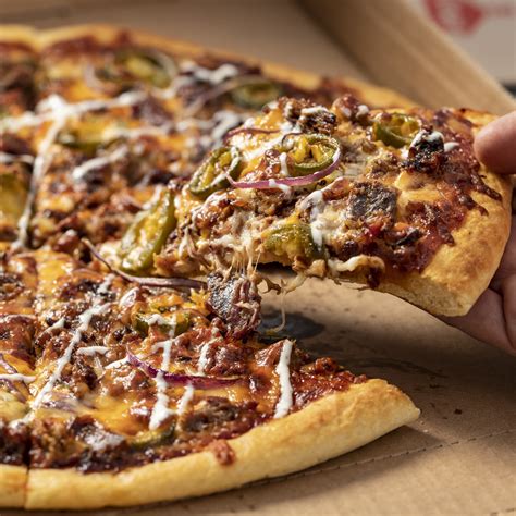 Caseys Bbq Brisket Pizza Captures The Flavors Of Summer