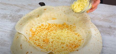 Arrange 7 Tortillas In A Pan Like This For The Ultimate Twist On The