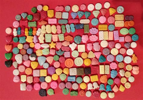 Vers van de pers: acute effecten van ecstasy & Feiten en fabels over ...