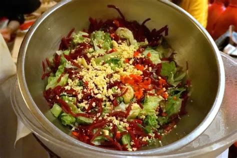 House Of Prime Rib Salad Recipe - Naznin's Kitchen