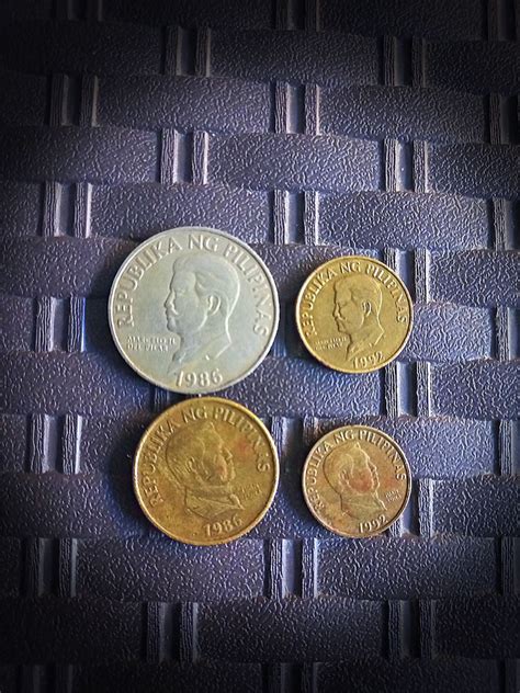 50 centavo & 25 centavo Philippine coin (intersize, intercolor and ...