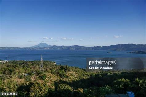 136 Ilopango Lake Photos & High Res Pictures - Getty Images