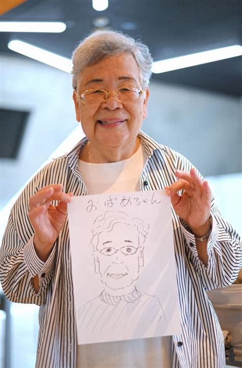 読む写真：76歳 若手ピン芸人「おばあちゃん」 学ぶ喜びかみしめ、舞台で異彩を放つ [写真特集6 18] 毎日新聞