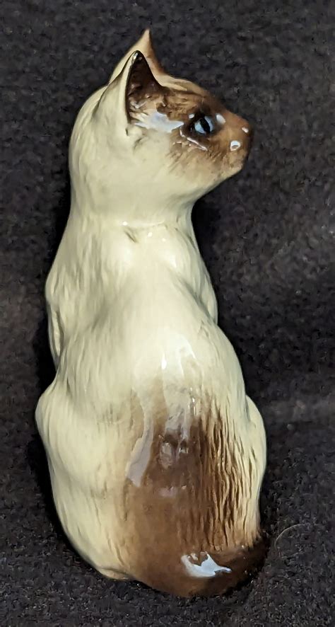 Vintage Royal Doulton English Figurine Sitting Blue Eyed Siamese Cat 1887 4 Tall Etsy