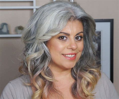 Silver Sister Spotlight With Maryam The Gray Hair Journey Grey Hair