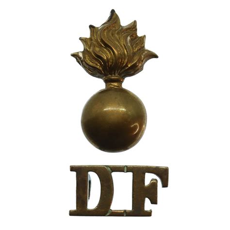 Pre 1903 Royal Dublin Fusiliers Grenade D F Shoulder Title