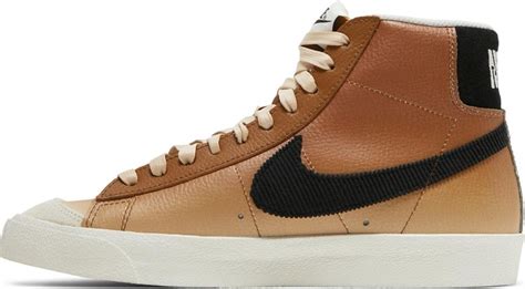 Кроссовки Nike Wmns Blazer Mid 77 SE Ale Brown коричневый