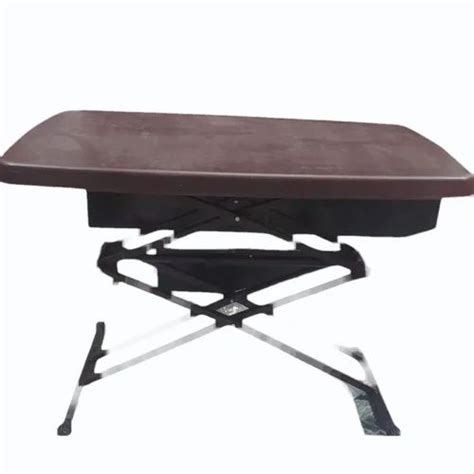 Globus Brown Supreme Scissor Plastic Tables At Rs 2591 Piece In