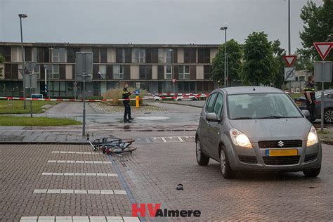 Fietser Ernstig Gewond Na Aanrijding Evenaar Hv Almere