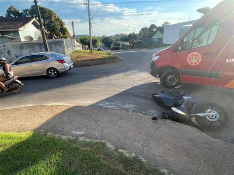 Jaru Mulher Fica Ferida Em Acidente Entre Motocicleta E Ve Culo De